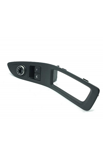 Hyundai̇ İ20 Sol Cam Dügme Sol Di̇ki̇z Ayarli Ön Ci̇ftli̇ 2015-