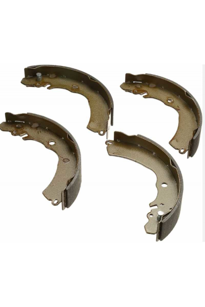 Arka Fren Balata Cari̇sma 96-00 Colt 92-03 Galant Lancer Pabuç
