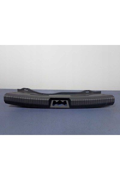 BAGAJ KİLİT PLASTİGİ HYUNDAİ İ20 08