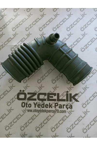 Ni̇ssan Skystar Navara Pi̇ckup Hava Fi̇ltre Borusu