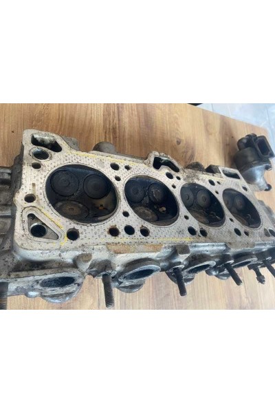 Hyundai Accent 95-00 Si̇li̇ndi̇r Kapaği Accent 1.3 Karbüratörlü