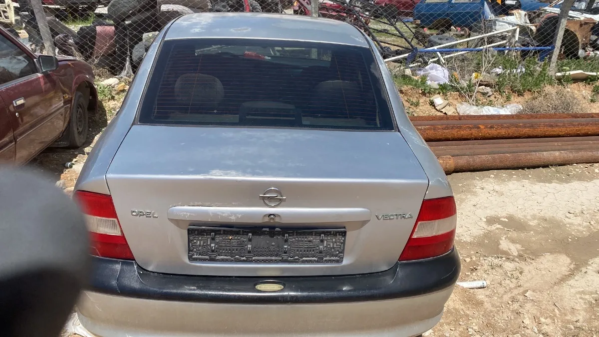 Opel Vectra B Çıkma Bagaj Kapağı