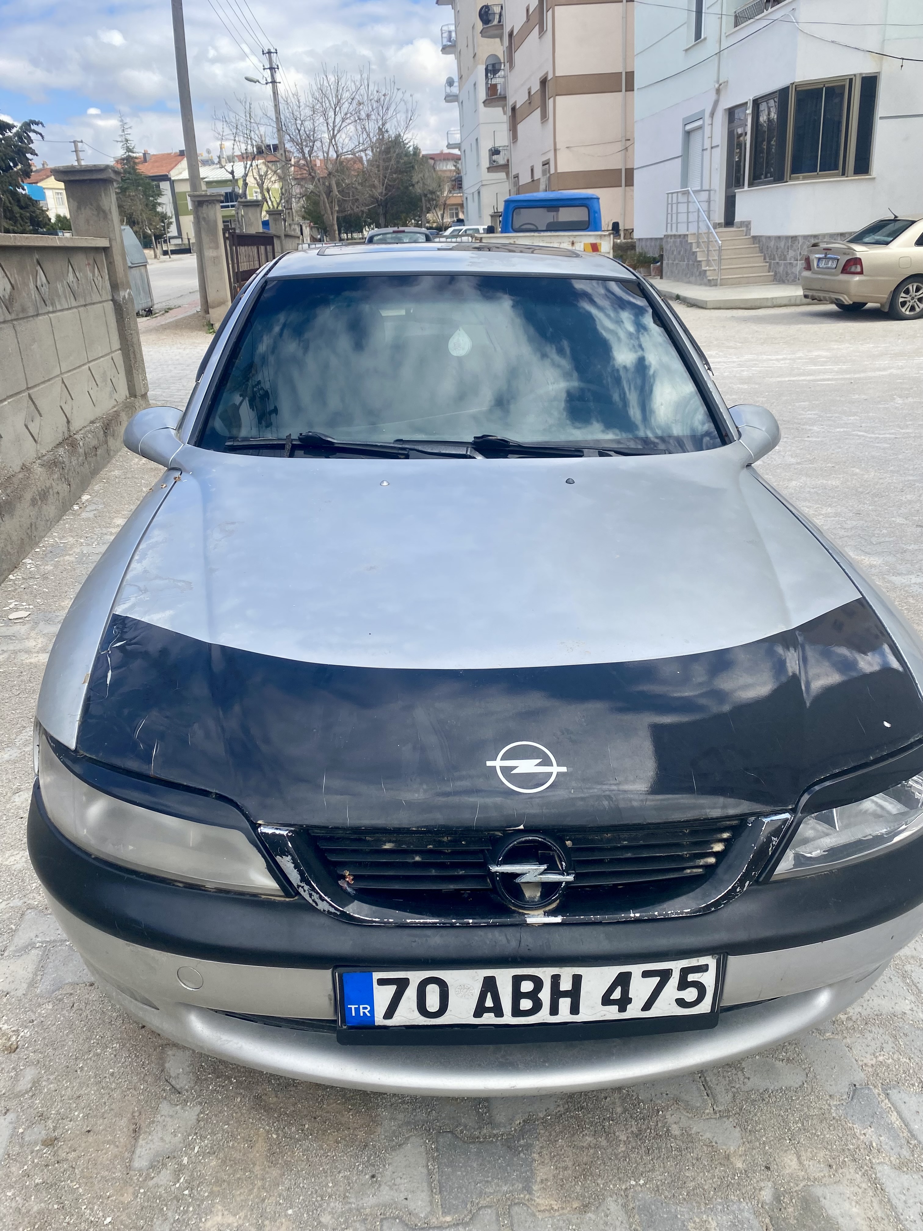 Opel Vectra B Çıkma Ön Panjur