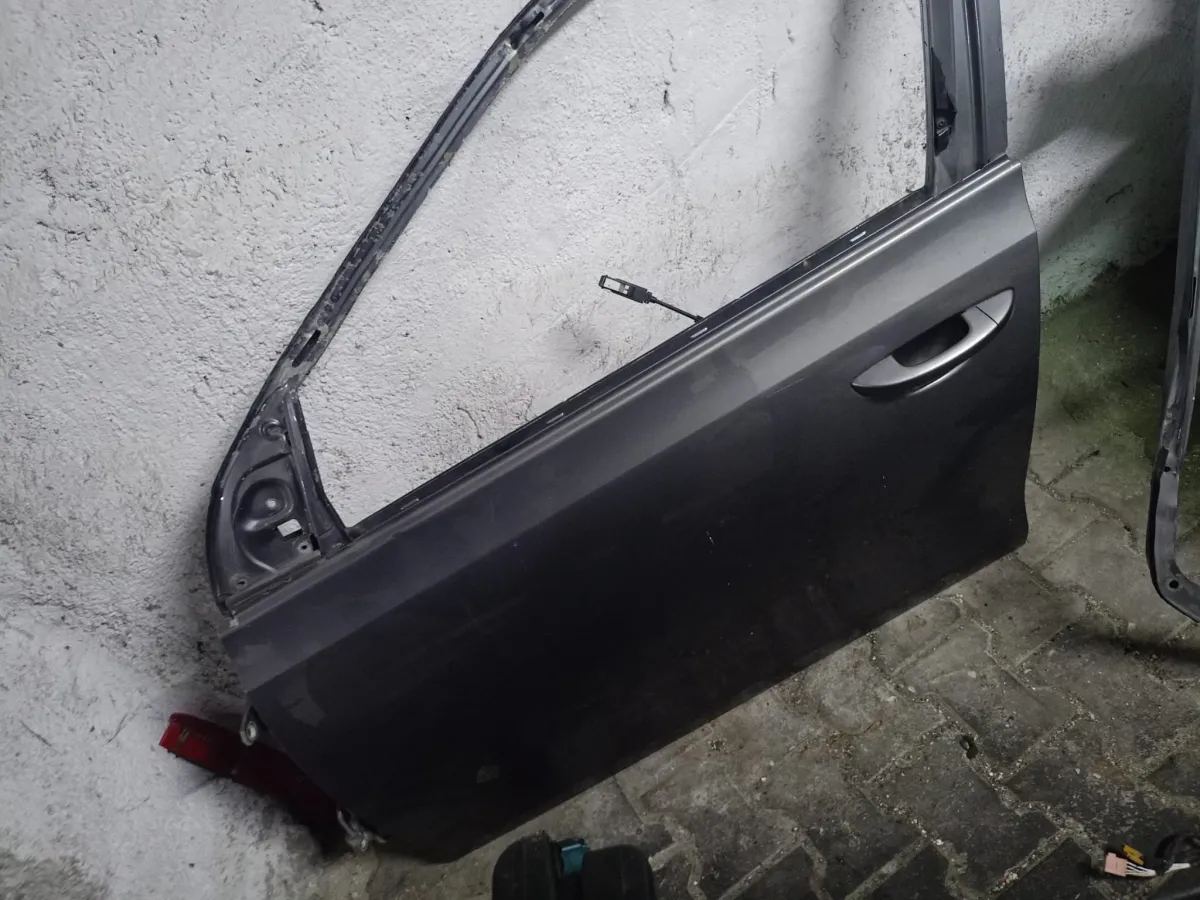 Volkswagen Golf 6 Sol Ön Kapi Çikma Orji̇nal