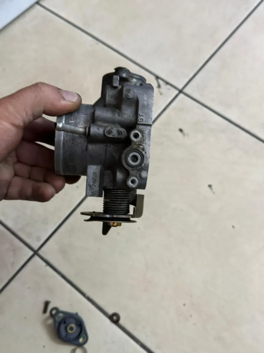 Honda Ci̇vi̇c 1.4 Gaz Kelebegi̇