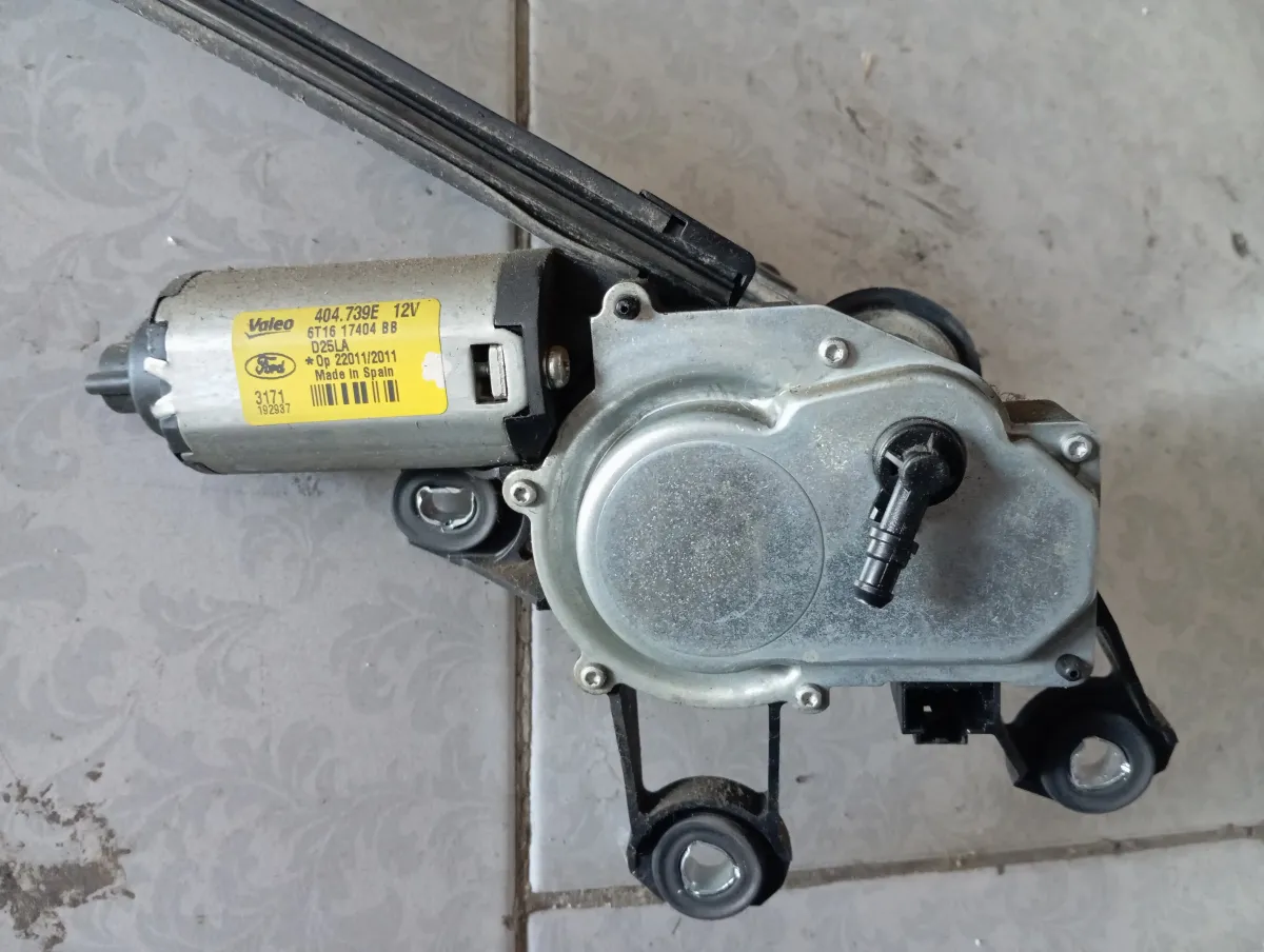 Ford Connect Tek Kapak Silecek Motoru